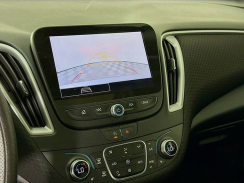 Used 2024 Chevrolet Malibu LT image 18