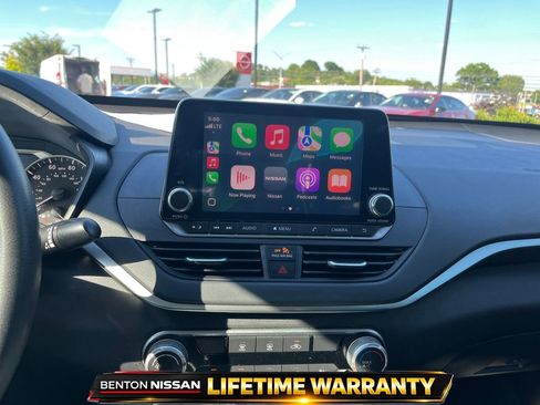 Used 2020 Nissan Altima 2.5 S FWD image 16