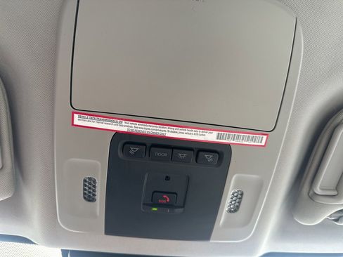 Used 2025 Toyota Camry XLE image 24