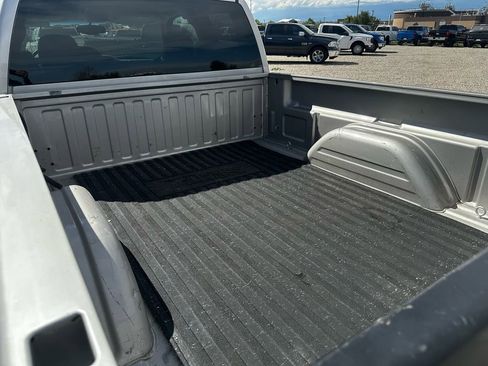 Used 2005 GMC Sierra 2500 SLT w/ Skid Plate Package image 36