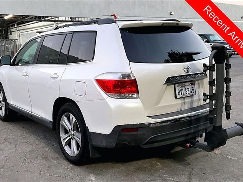Used 2013 Toyota Highlander Plus image 6