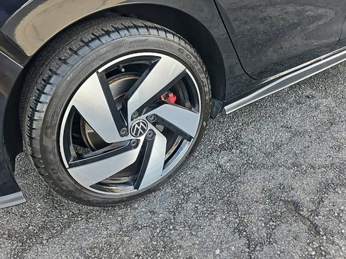 Certified 2024 Volkswagen GTI S image 9