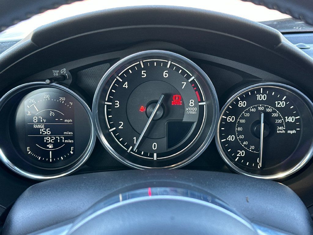 Used 2021 MAZDA MX-5 Miata Sport RWD image 21