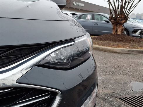 Used 2020 Chevrolet Malibu LT image 9