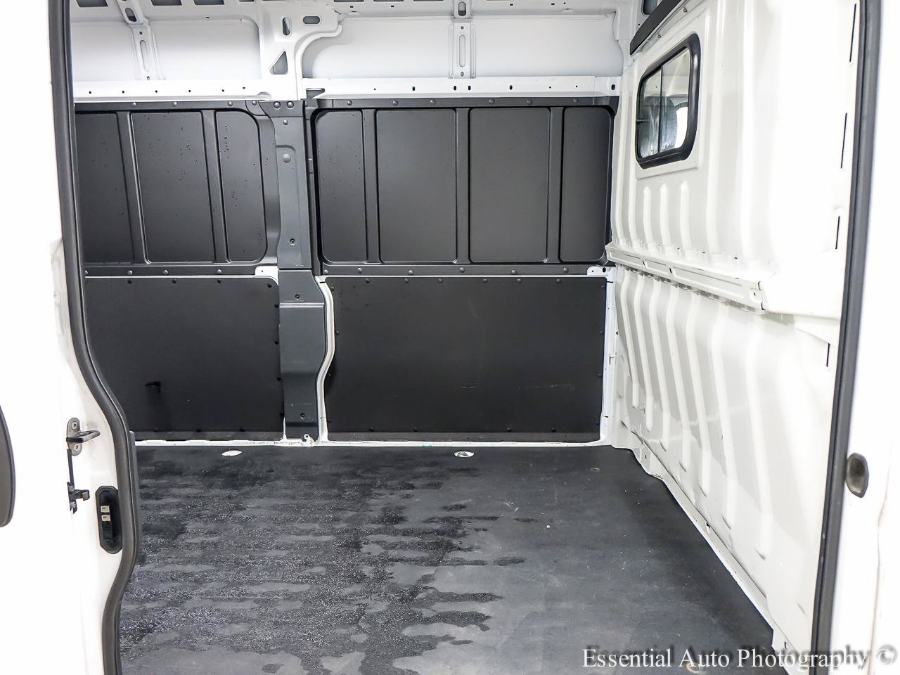 Used 2025 RAM ProMaster 2500 w/ Convenience Group FWD image 15