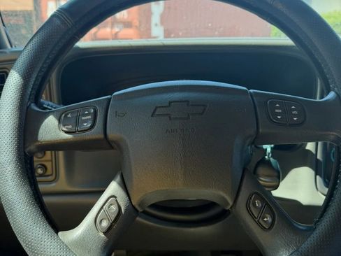 Used 2005 Chevrolet Silverado 2500 LT w/ Heavy-Duty Power Package AWD/4WD image 22