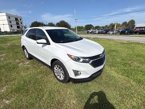 Used 2019 Chevrolet Equinox LT w/ Driver Convenience Package FWD image 8