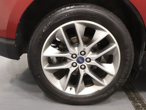 Used 2018 Ford Edge Titanium w/ Equipment Group 301A AWD/4WD image 27
