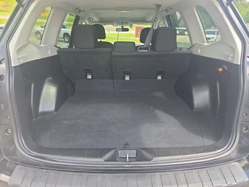 Used 2017 Subaru Forester 2.5i Premium w/ All-Weather Package AWD/4WD image 13