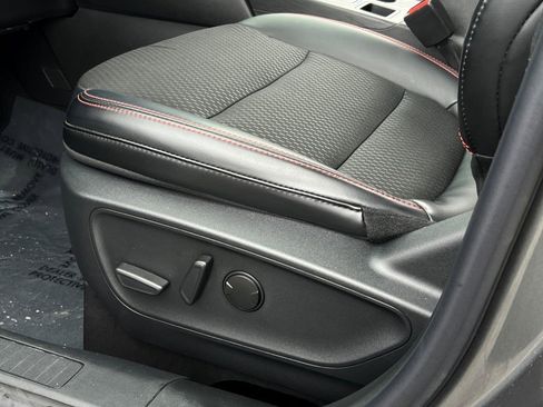 Used 2025 Ford Escape ST-Line Select w/ Tech Pack #2 image 17