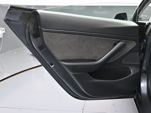 Used 2020 Tesla Model 3 Standard Range Plus image 39