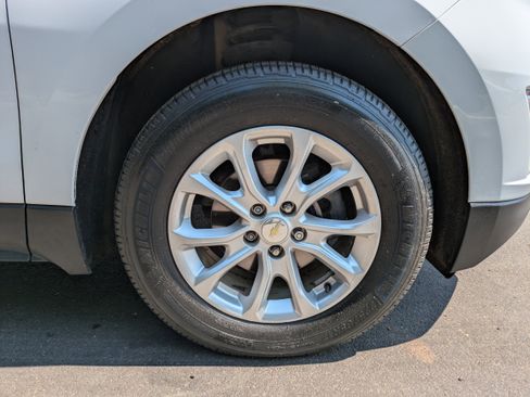 Used 2018 Chevrolet Equinox LS FWD image 15