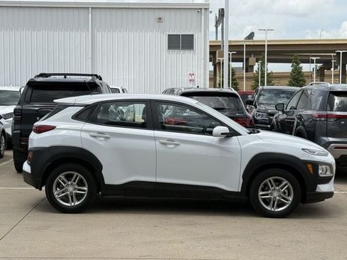 Used 2019 Hyundai Kona SE FWD image 3