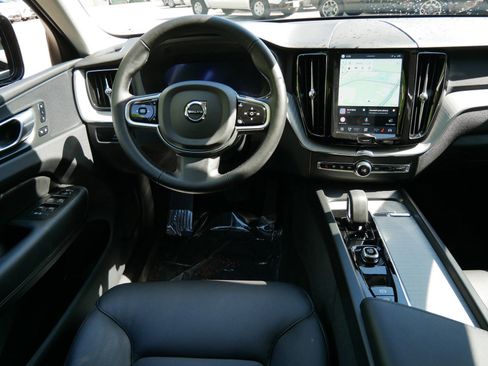 Certified 2025 Volvo XC60 B5 Plus AWD/4WD image 12