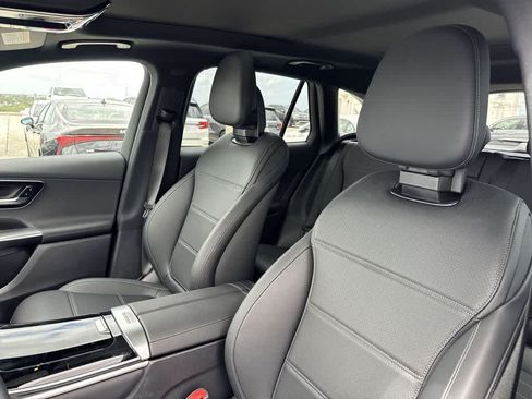 Used 2026 Mercedes-Benz GLC 300 image 13