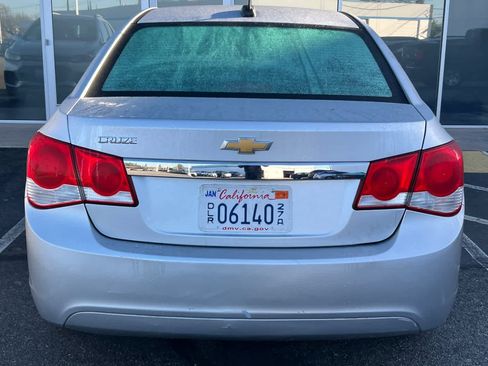 Used 2016 Chevrolet Cruze LS image 5