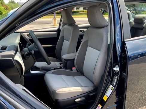 Used 2019 Toyota Corolla LE FWD image 9