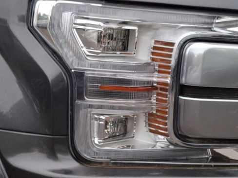 Used 2020 Ford F150 Platinum w/ Equipment Group 701A Luxury AWD/4WD image 8