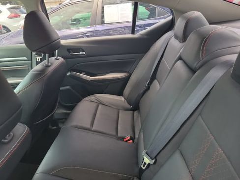 Used 2023 Nissan Altima 2.5 SR w/ SR Premium Package FWD image 11