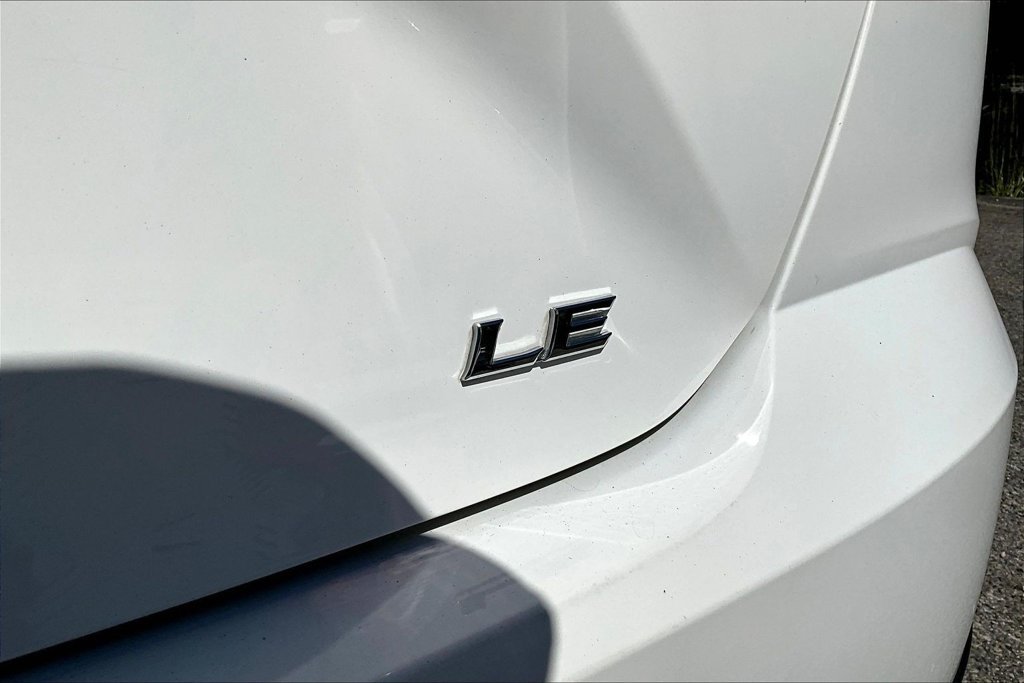Used 2025 Toyota Camry LE FWD image 25