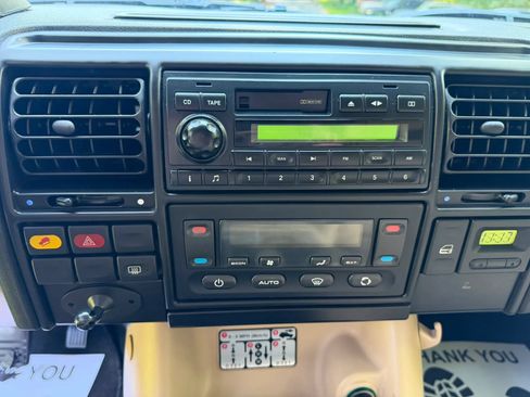 Used 2003 Land Rover Discovery SE AWD/4WD image 15