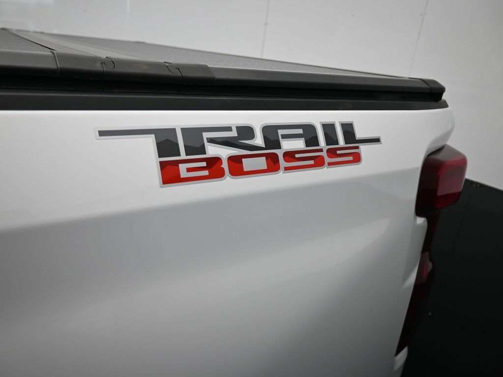 Used 2024 Chevrolet Silverado 1500 LT Trail Boss w/ LT Trail Boss Premium Package AWD/4WD image 44