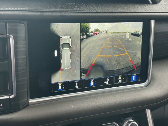 Used 2023 GMC Yukon Denali AWD/4WD image 14