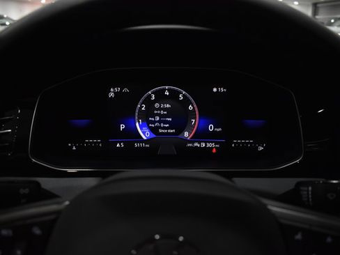 Used 2025 Volkswagen Jetta SE w/ Sunroof Package image 15