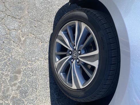Used 2017 Acura MDX w/ Technology Package AWD/4WD image 5