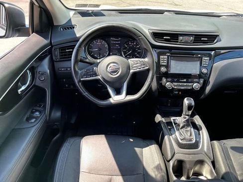Used 2017 Nissan Rogue Sport SL AWD/4WD image 14