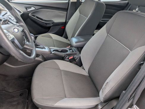 Used 2012 Ford Focus SE FWD image 24