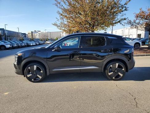 Certified 2025 Nissan Kicks SR image 7