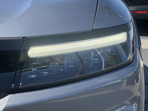 Used 2025 Honda Prologue EX image 6