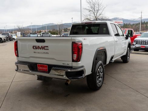 Used 2024 GMC Sierra 3500 SLE w/ SLE Convenience Package image 7