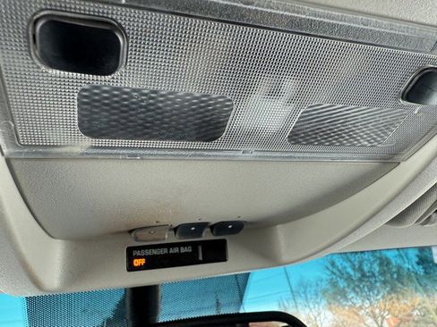 Used 2010 GMC Yukon Denali image 39