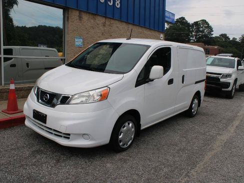 Used 2017 Nissan NV200 SV w/ Technology Package FWD image 3