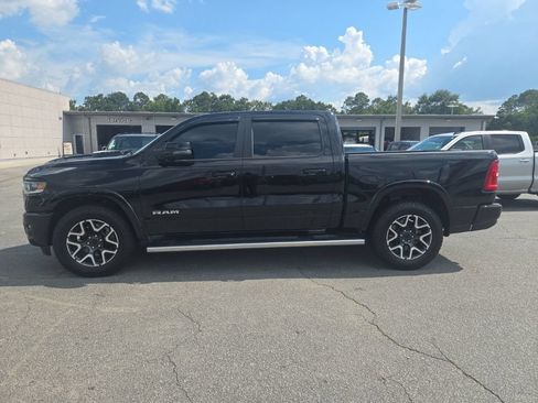 Used 2025 RAM 1500 Laramie w/ Sport Appearance Package AWD/4WD image 19