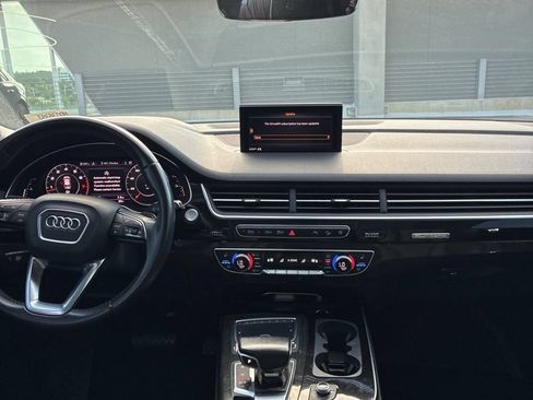 Used 2017 Audi Q7 3.0T Prestige AWD/4WD image 7