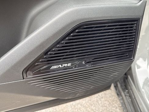 New 2026 Jeep Cherokee Overland image 24