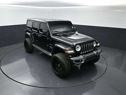 Used 2021 Jeep Wrangler Unlimited Sahara w/ Cold Weather Group AWD/4WD image 19