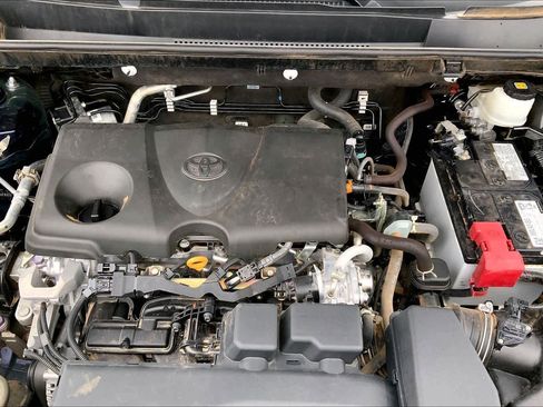 Used 2023 Toyota RAV4 XLE Premium FWD image 32