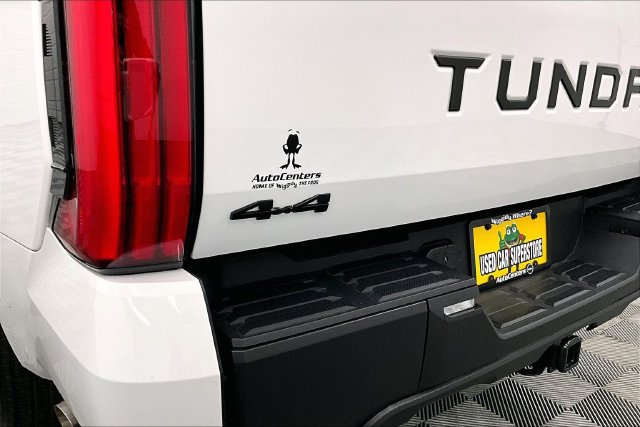 Used 2025 Toyota Tundra SR w/ SR Tow Package AWD/4WD image 9