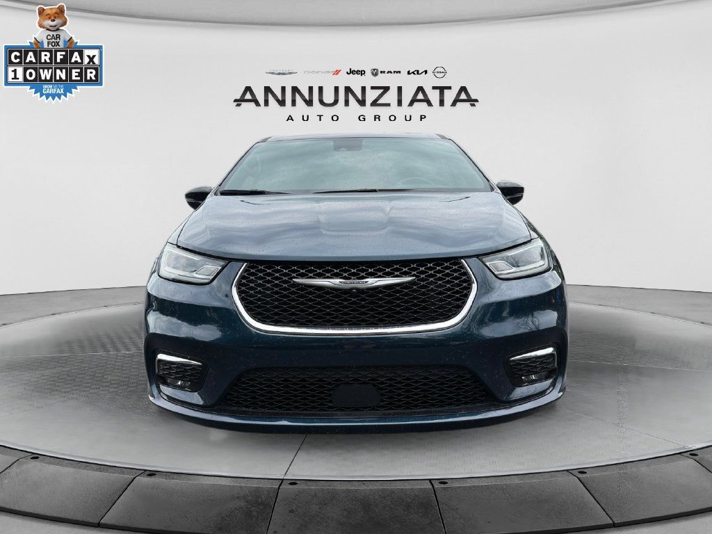 Used 2025 Chrysler Pacifica Select FWD image 8