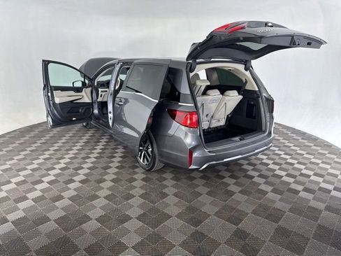 Certified 2025 Honda Odyssey EX-L image 20