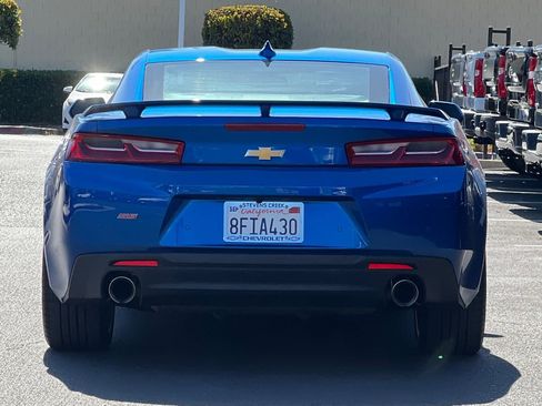 Used 2018 Chevrolet Camaro SS RWD image 6