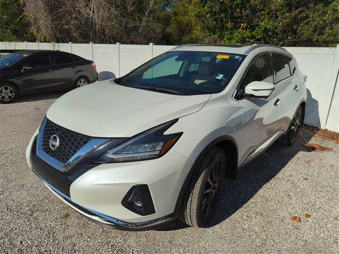 Used 2023 Nissan Murano Platinum w/ Cargo Package image 3