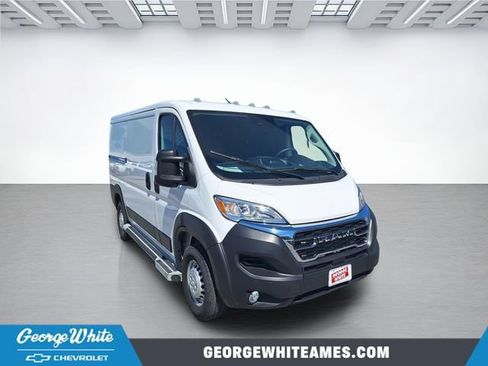 Used 2025 RAM ProMaster 2500 w/ U-Haul Equipment Group FWD image 1