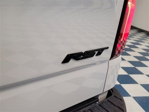Used 2022 Chevrolet Silverado 1500 RST w/ Rally Edition image 9