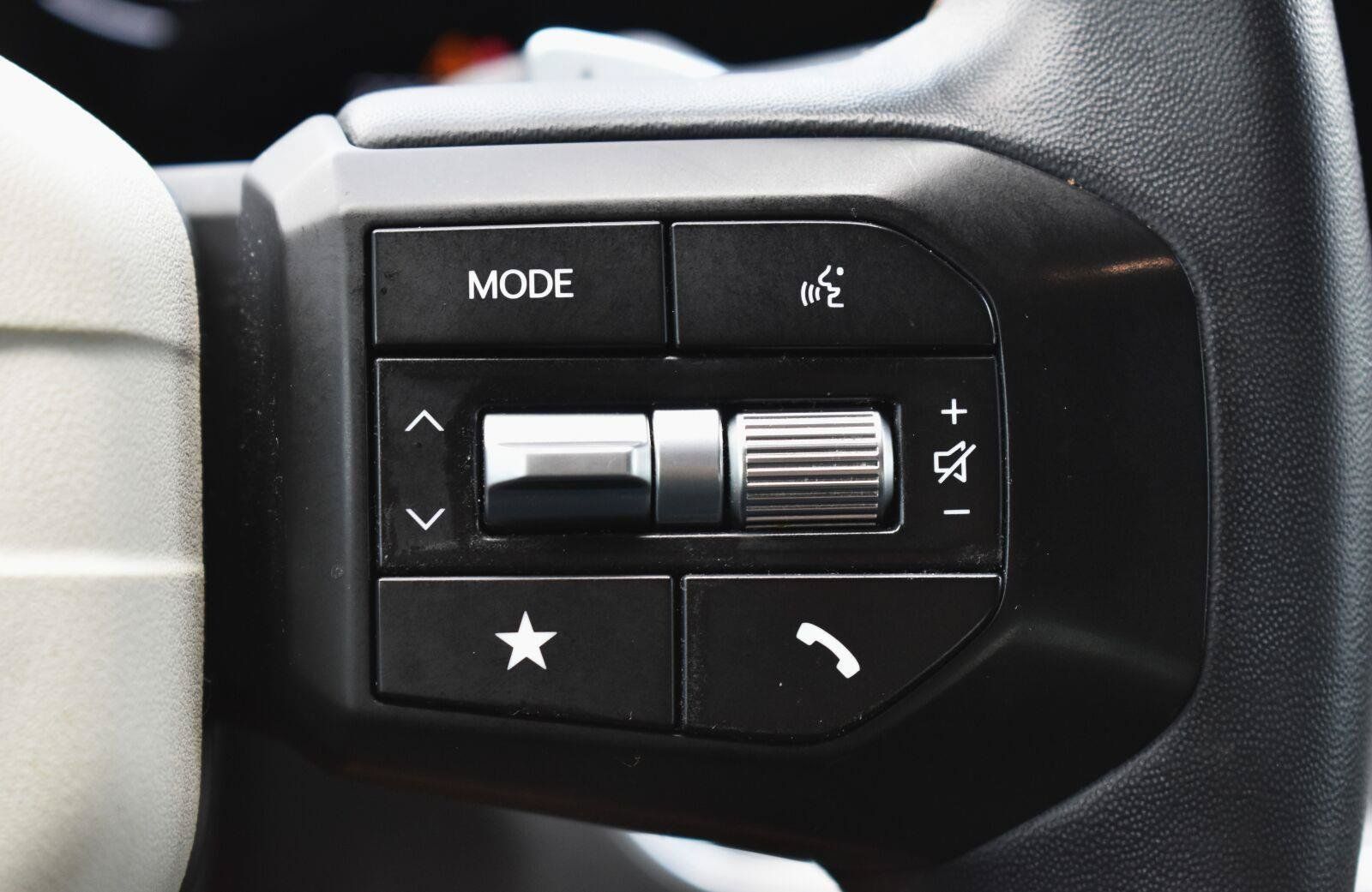 Used 2025 Kia K4 GT-Line w/ GT-Line Premium Package FWD image 8