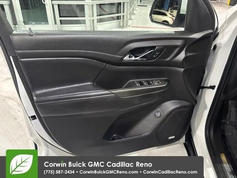 Used 2019 GMC Acadia SLT AWD/4WD image 12
